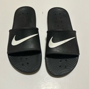 Unisex Nike Black Slides